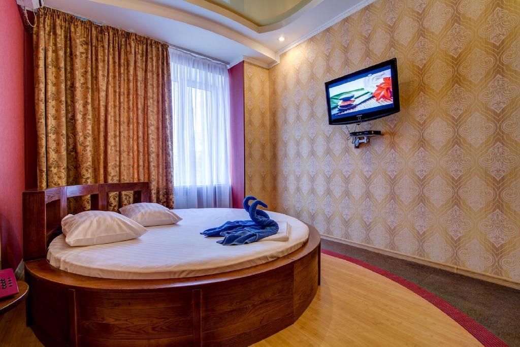 Bansay Hotel Dnipro Phòng bức ảnh