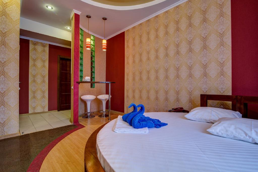 Bansay Hotel Dnipro Phòng bức ảnh